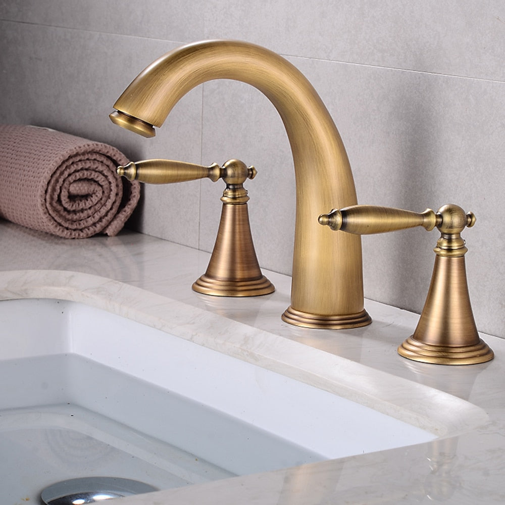 Vintage Widespread Bathroom Faucet, Double Handle 3-Hole Faucet