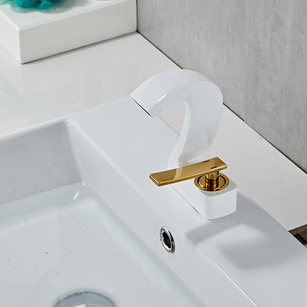 Waterfall Single-Hole Bathroom Faucet, Single-Handle Brass Faucet
