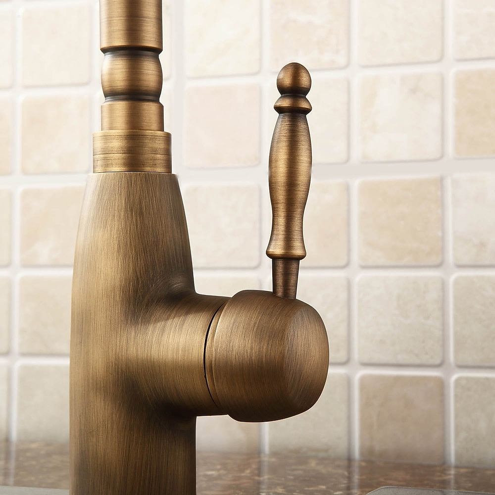 Traditional Antique Brass Kitchen Faucet, Single-Handle Swivel Spout Faucet