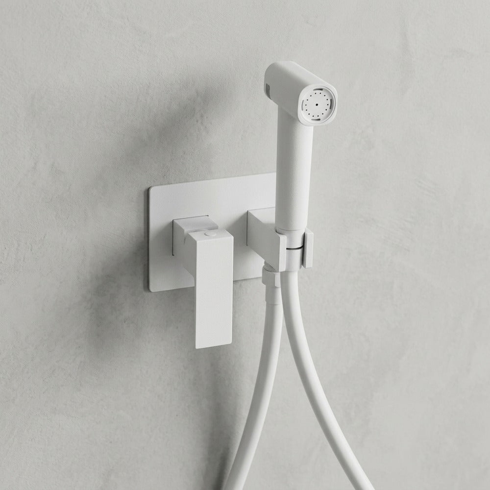 Lagomel wall-mounted bidet faucet, set in a Traditional/Classic/Vintage/Retro bathroom