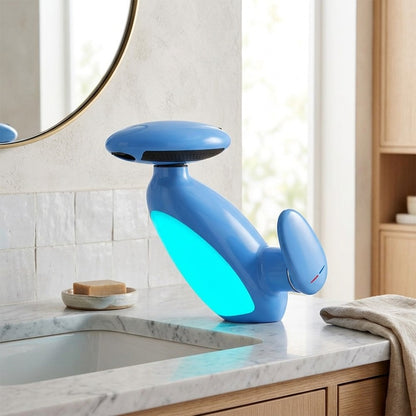 Lagomel pull-out single-hole bathroom faucet, set in a Traditional/Classic/Vintage/Retro bathroom