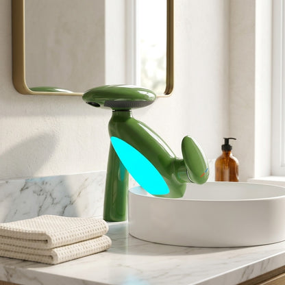 Lagomel pull-out single-hole bathroom faucet, set in a Traditional/Classic/Vintage/Retro bathroom
