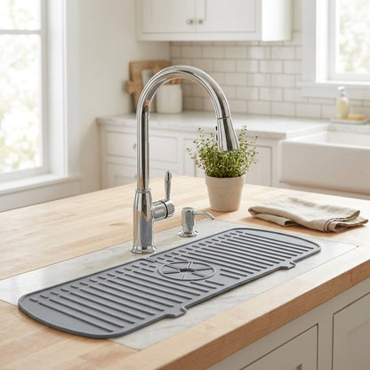 Lagomel drain mat, set in a Modern bathroom