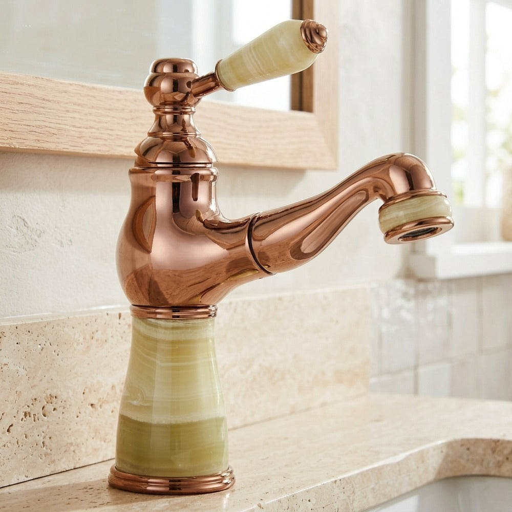 Lagomel pull-out single-hole bathroom faucet, set in a Traditional/Classic/Vintage/Retro bathroom