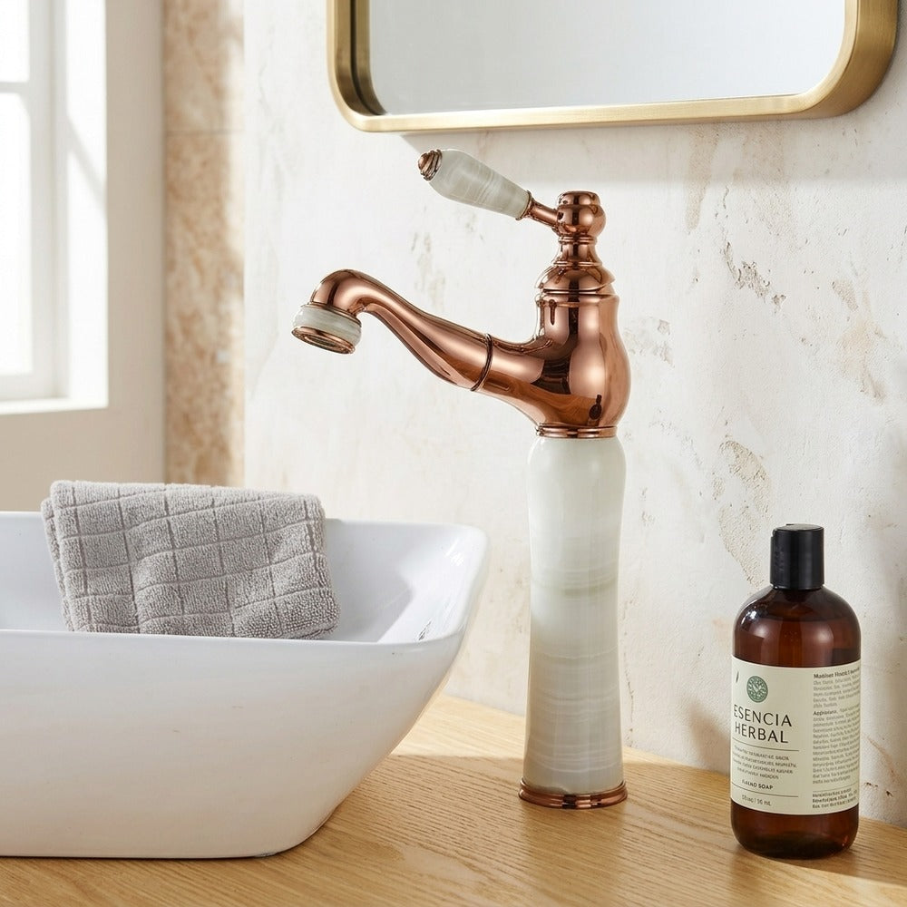 Lagomel pull-out single-hole bathroom faucet, set in a Traditional/Classic/Vintage/Retro bathroom