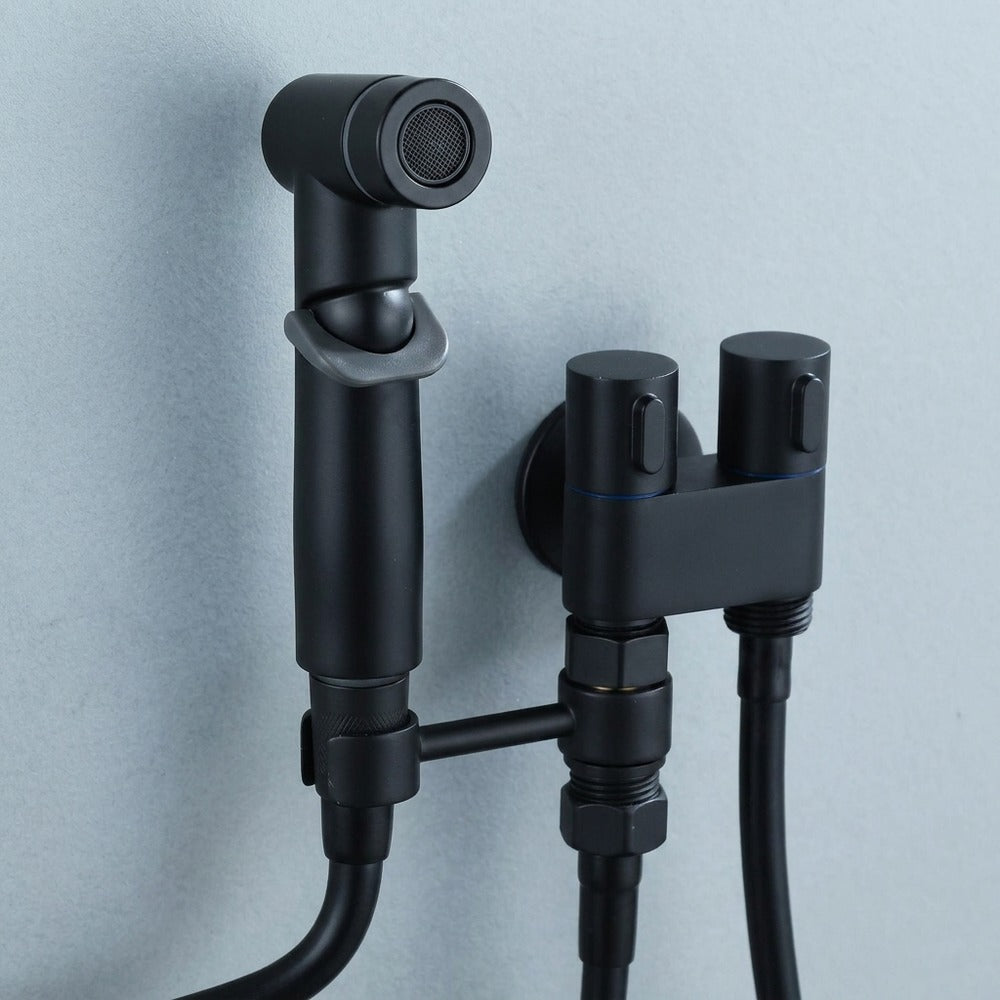 Lagomel wall-mounted bidet faucet, set in a Traditional/Classic/Vintage/Retro bathroom