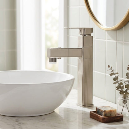 Lagomel pull-out single-hole bathroom faucet, set in a Traditional/Classic/Vintage/Retro bathroom