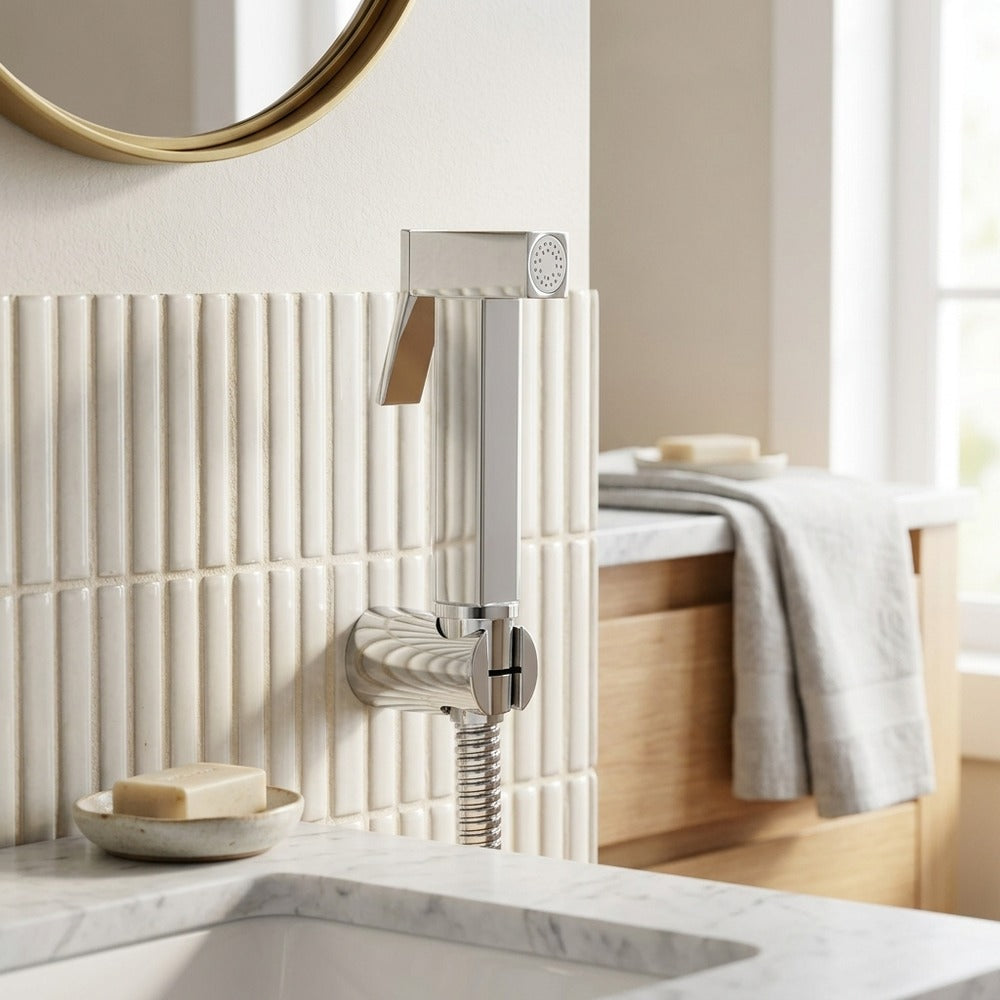 Lagomel wall-mounted bidet faucet, set in a Traditional/Classic/Vintage/Retro bathroom