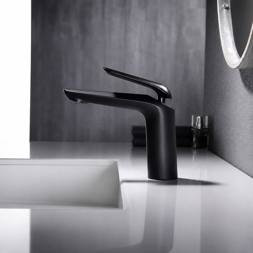 Matte Black Single-Hole Bathroom Faucet, Modern Single-Handle Brass Vanity Faucet