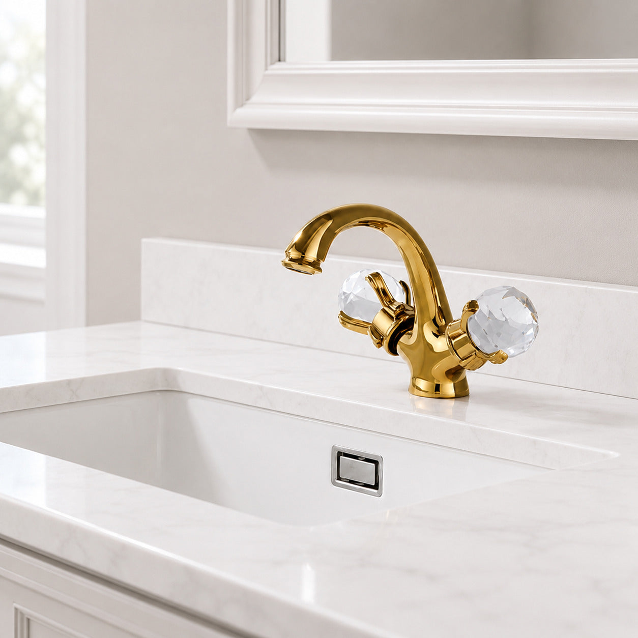 Polished Gold Modern Bathroom Faucet, Single-Hole Brass Vanity Faucet with Crystal Knob Handles
