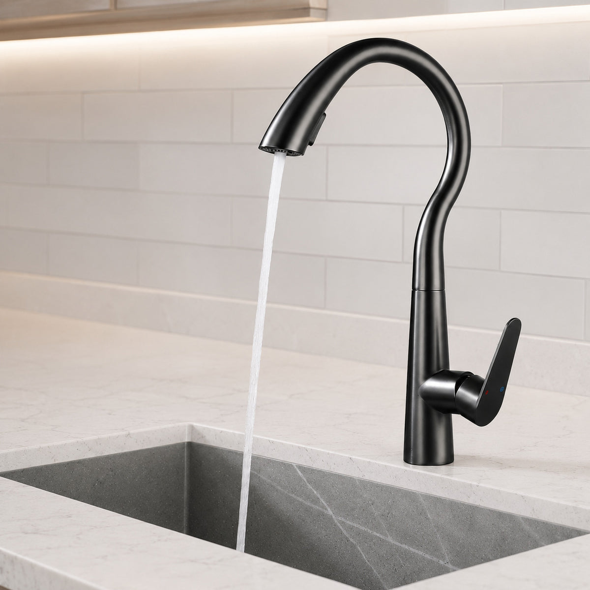Pull-Down Kitchen Faucet, High Arc Single-Handle Brass Sink Faucet, Gunmetal / Matte White / Matte Black / Brushed Nickel