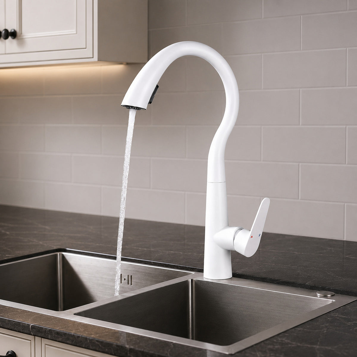 Pull-Down Kitchen Faucet, High Arc Single-Handle Brass Sink Faucet, Gunmetal / Matte White / Matte Black / Brushed Nickel