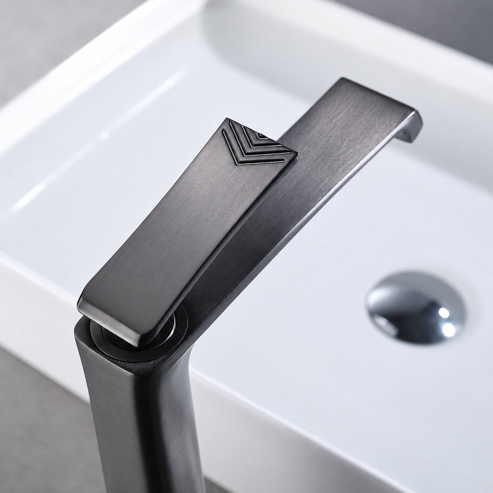 Modern Single-Hole Bathroom Faucet, Gunmetal Single-Handle Brass Faucet