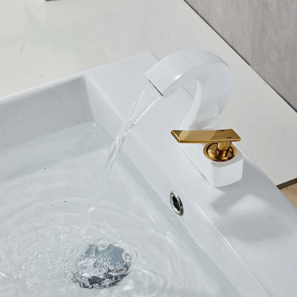 Waterfall Single-Hole Bathroom Faucet, Single-Handle Brass Faucet