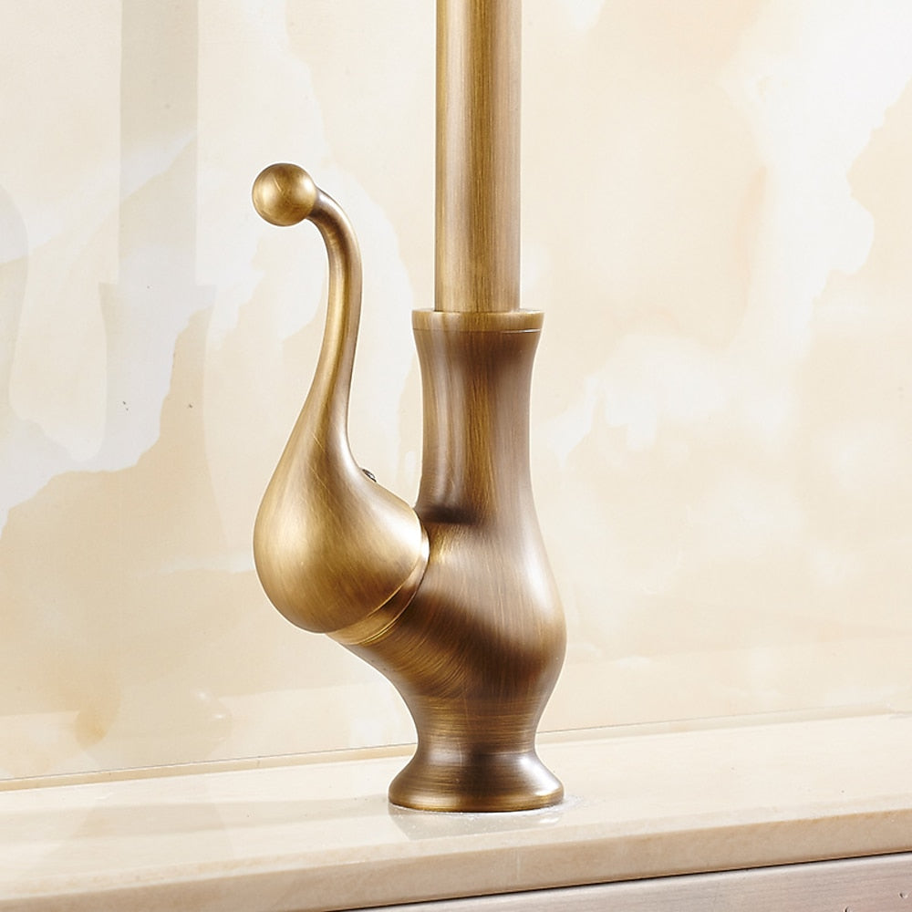 Antique Brass Traditional High Arc Kitchen Faucet, Single-Handle Single-Hole Brass Faucet with Swivel Spout