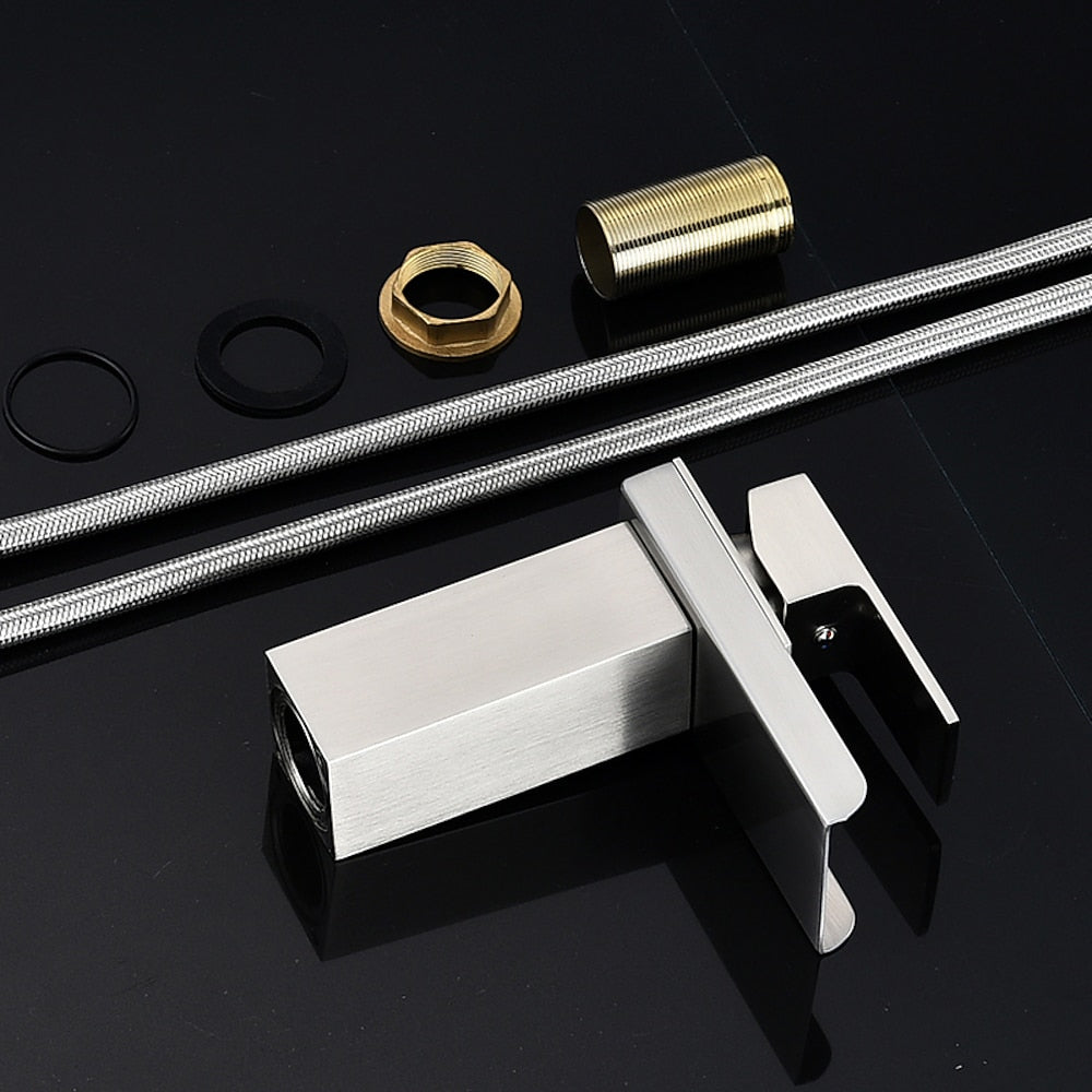 Waterfall Bathroom Faucet, Modern Single-Handle Single-Hole Faucet, Silver / Gold / Black