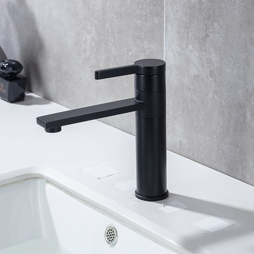 360-Degree Swivel Modern Bathroom Faucet, Single-Handle Vanity Faucet, Brushed Gold / Gunmetal / Matte Black / Chrome