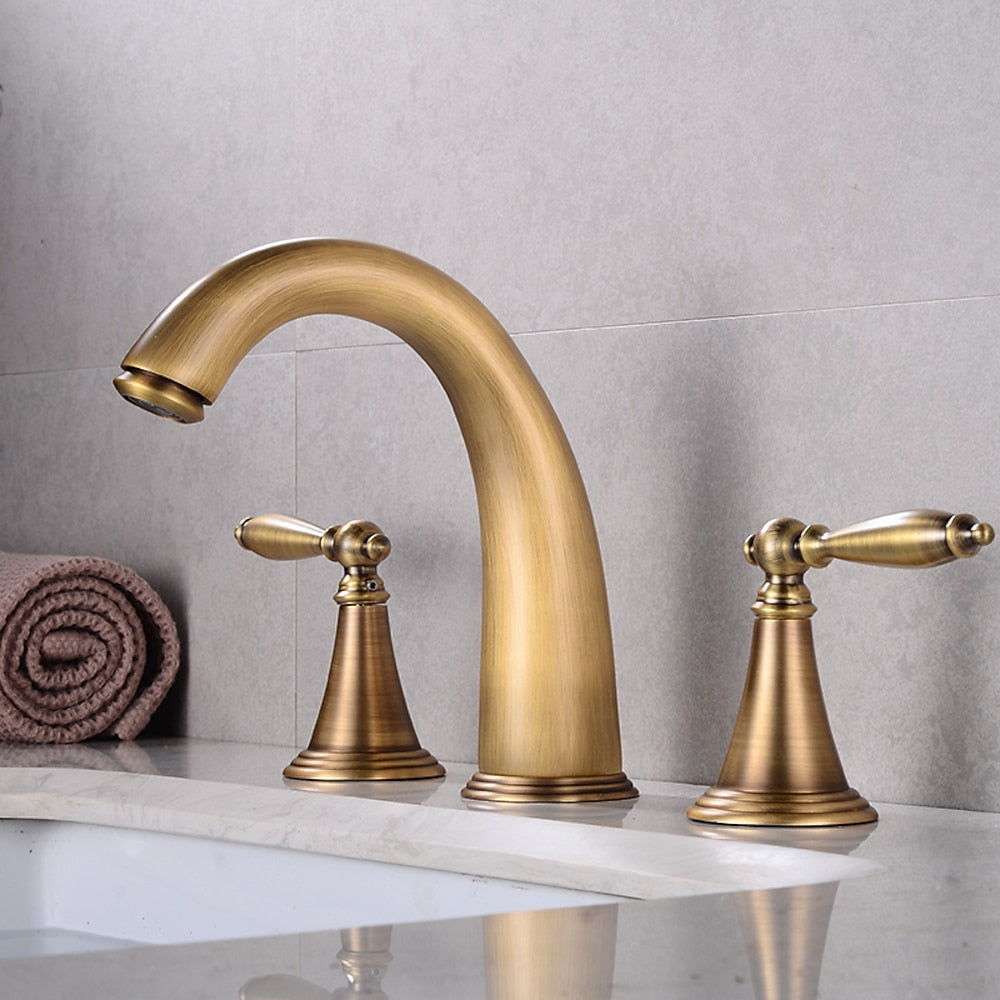 Vintage Widespread Bathroom Faucet, Double Handle 3-Hole Faucet