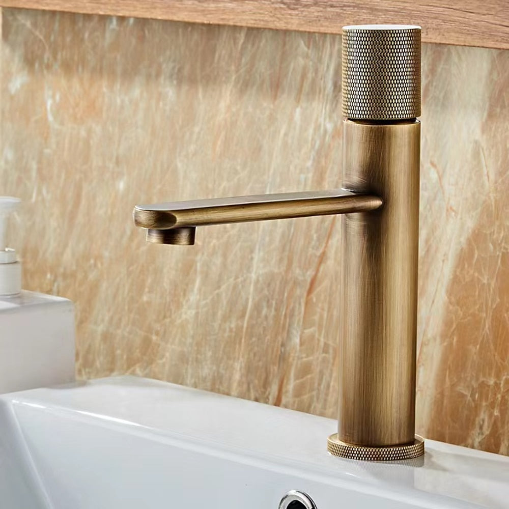 Antique Brass Single-Hole Bathroom Faucet, Knurled Single Knob Basin Faucet with Water Inlet Hoses