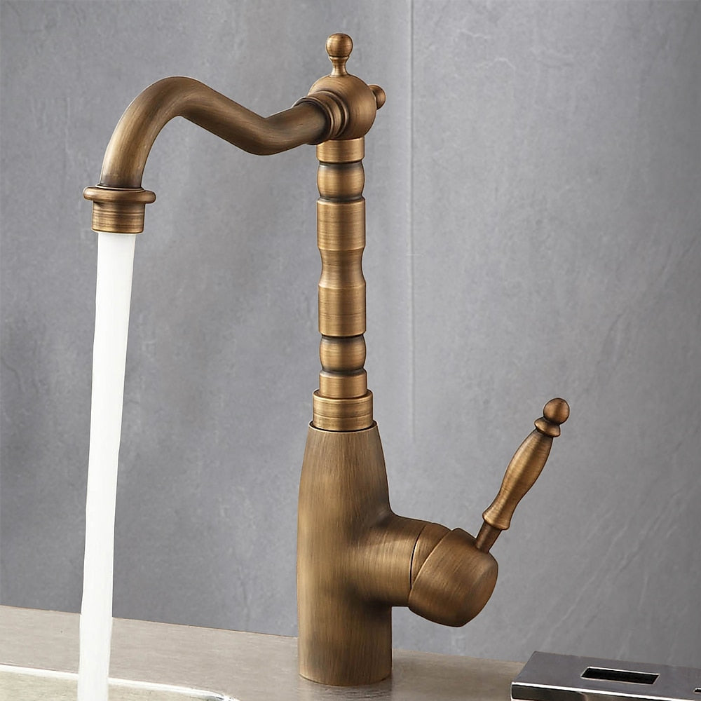 Traditional Antique Brass Kitchen Faucet, Single-Handle Swivel Spout Faucet
