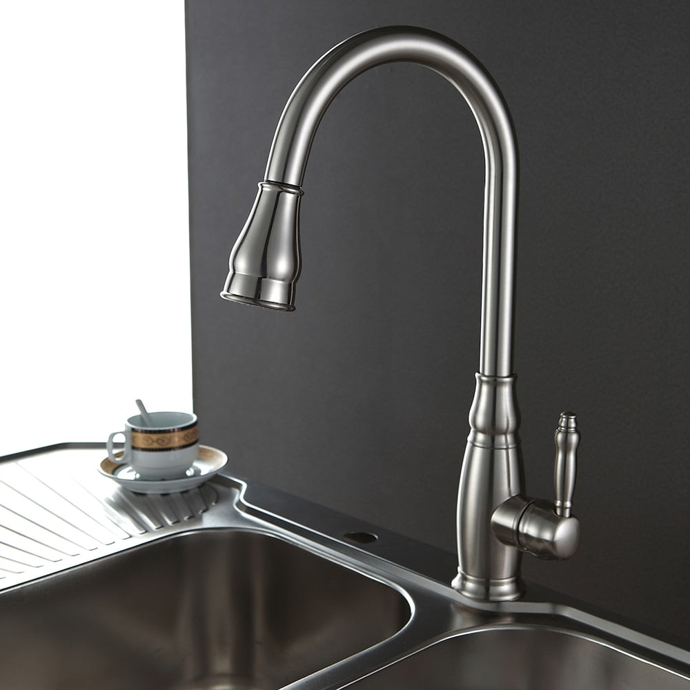 Traditional High-Arc Pull-Down Kitchen Faucet, Single-Handle Single-Hole Brass Faucet, Oil-Rubbed Bronze / Chrome / Brushed Nickel / Polished Gold