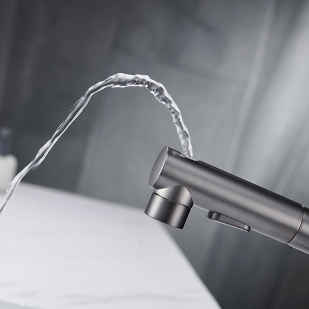 Pull-Out Spray Bathroom Faucet, Modern Single-Hole Single-Handle Brass Faucet, Gunmetal / Matte Black / Brushed Gold / Matte White / Chrome