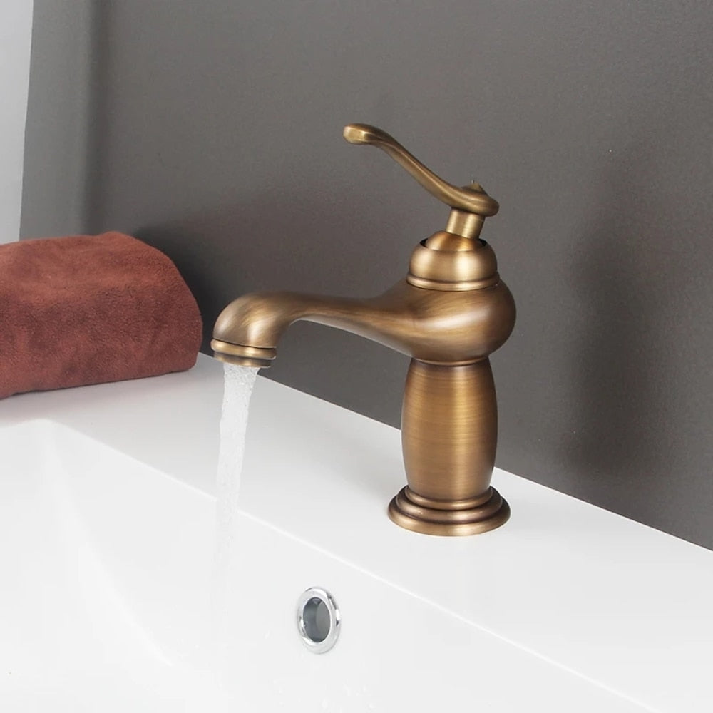 Vintage Single-Hole Bathroom Faucet, Single-Handle Brass Vanity Faucet with Ceramic Floral Accent