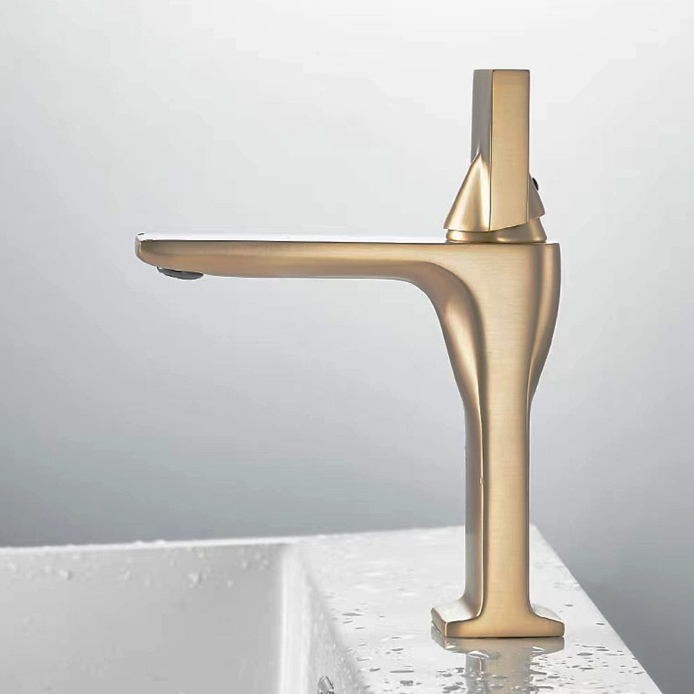 Brushed Gold Modern Bathroom Sink Faucet, Single-Hole Single-Handle Brass Faucet
