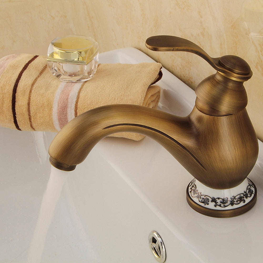 Vintage Antique Brass Bathroom Faucet, Single-Handle Single-Hole Faucet with Floral Ceramic Base