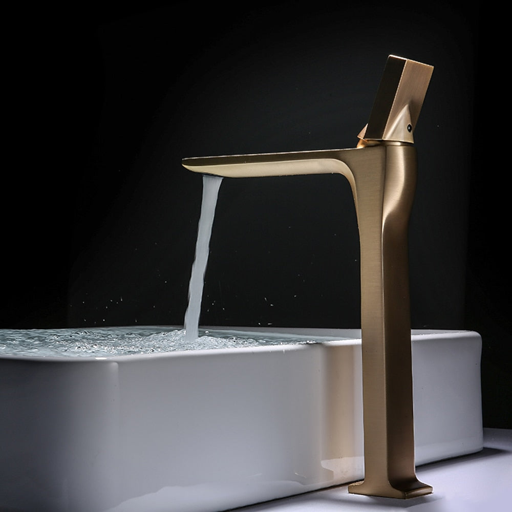 Brushed Gold Modern Bathroom Sink Faucet, Single-Hole Single-Handle Brass Faucet