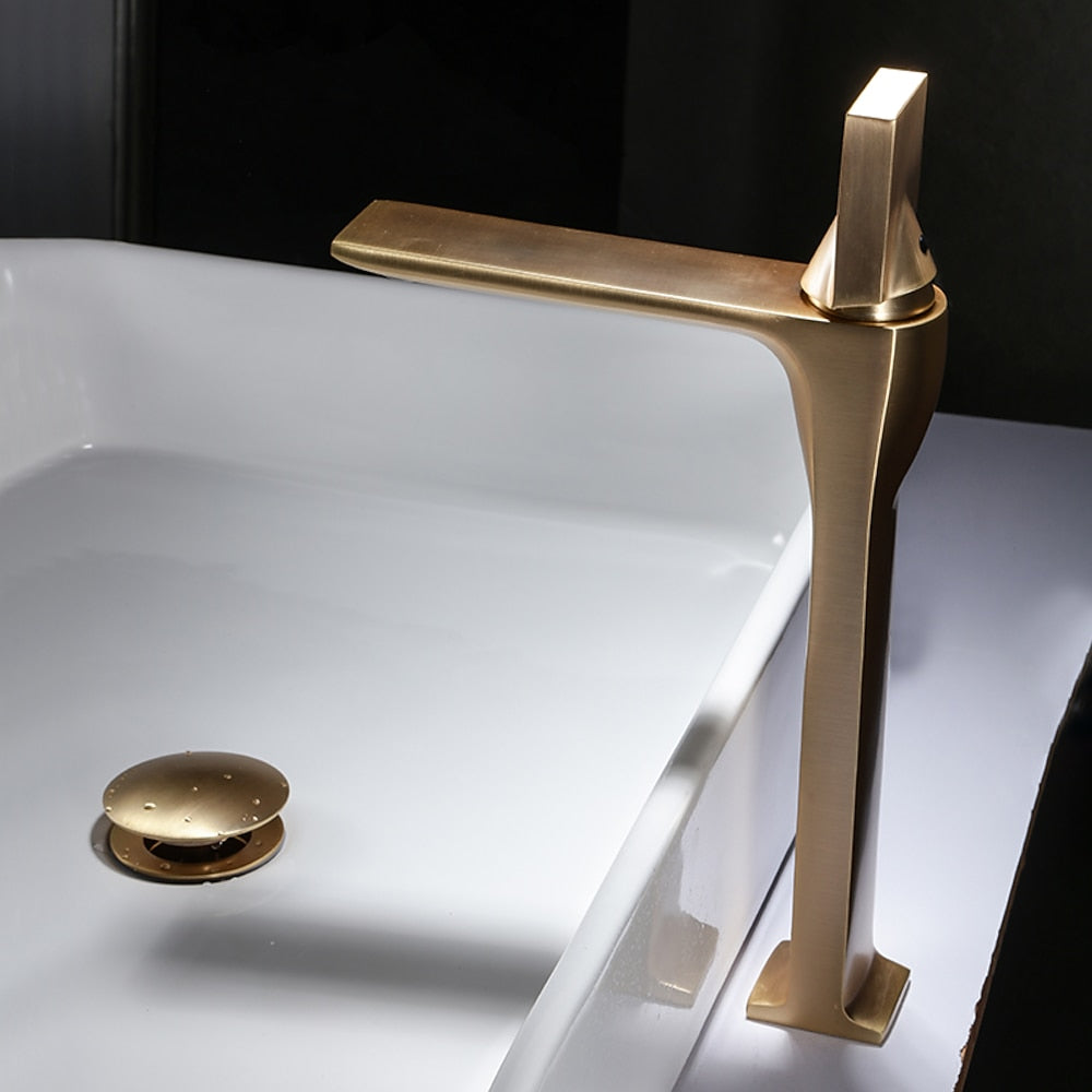 Brushed Gold Modern Bathroom Sink Faucet, Single-Hole Single-Handle Brass Faucet
