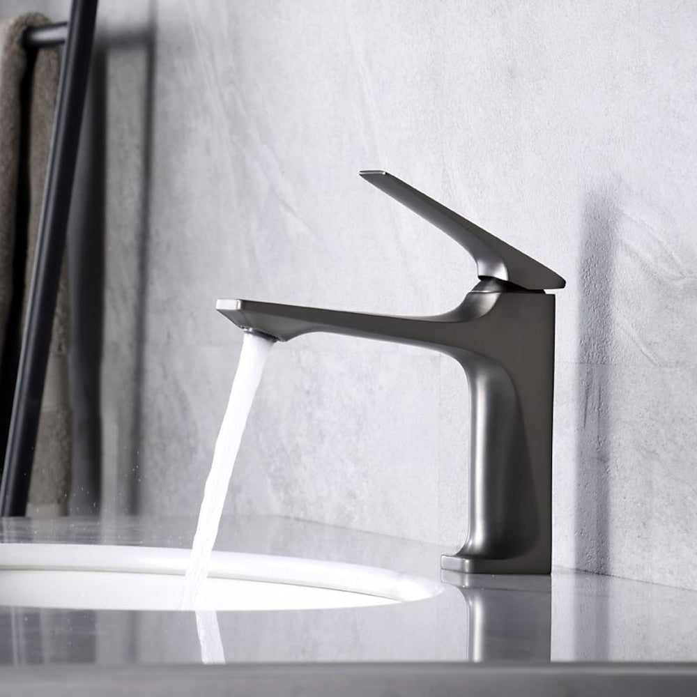 Modern Single-Hole Bathroom Faucet, Single-Handle Brass Sink Faucet, Matte Black / Brushed Gold / Gunmetal / Chrome / Matte White