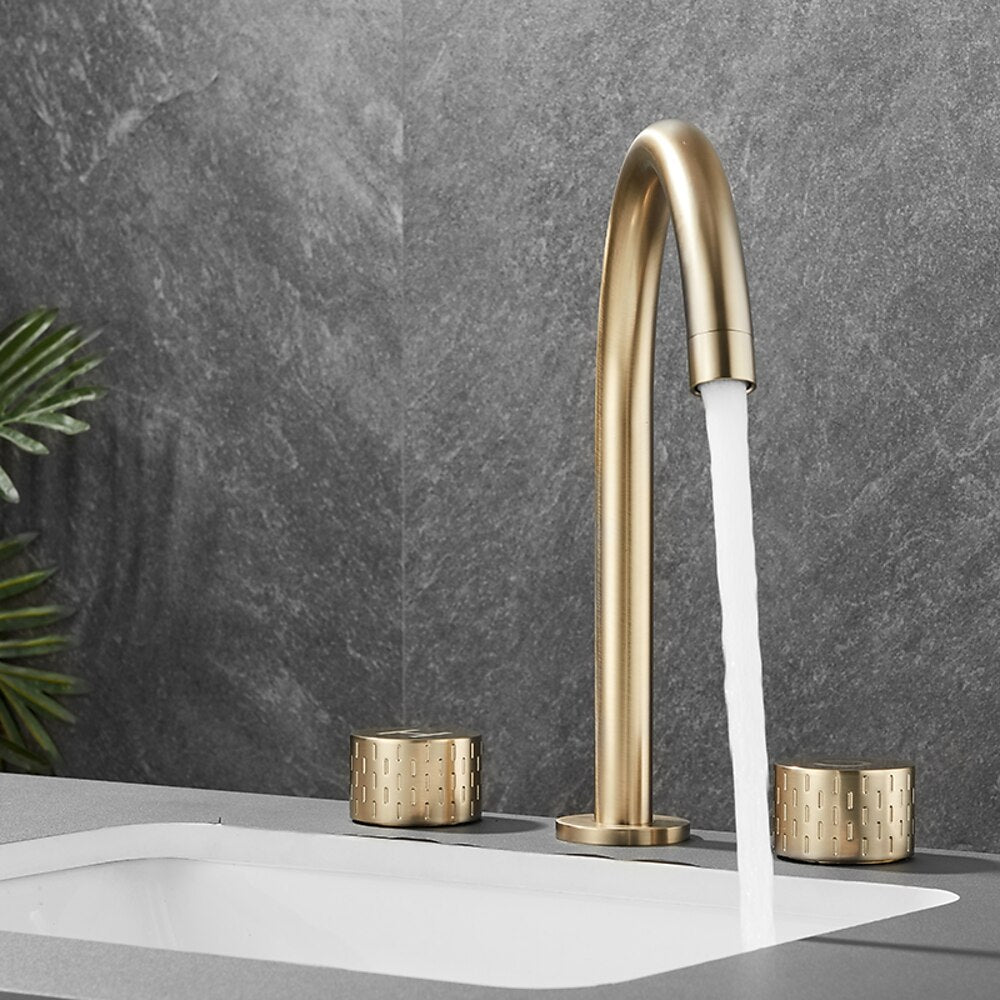 Swivel Spout 3-Hole Widespread Bathroom Sink Faucet, Dual-Handle Brass Faucet, Brushed Gold / Gunmetal / Matte Black / Chrome