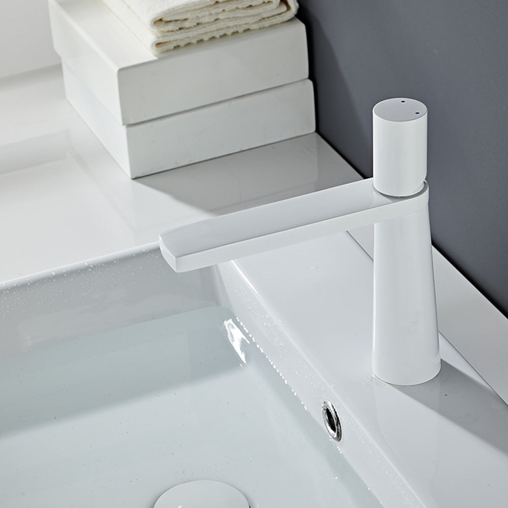 Modern Single-Hole Single-Handle Bathroom Faucet, Brass Flat Spout Basin Faucet, Matte Black / Brushed Gold / Matte White / Chrome / Gunmetal