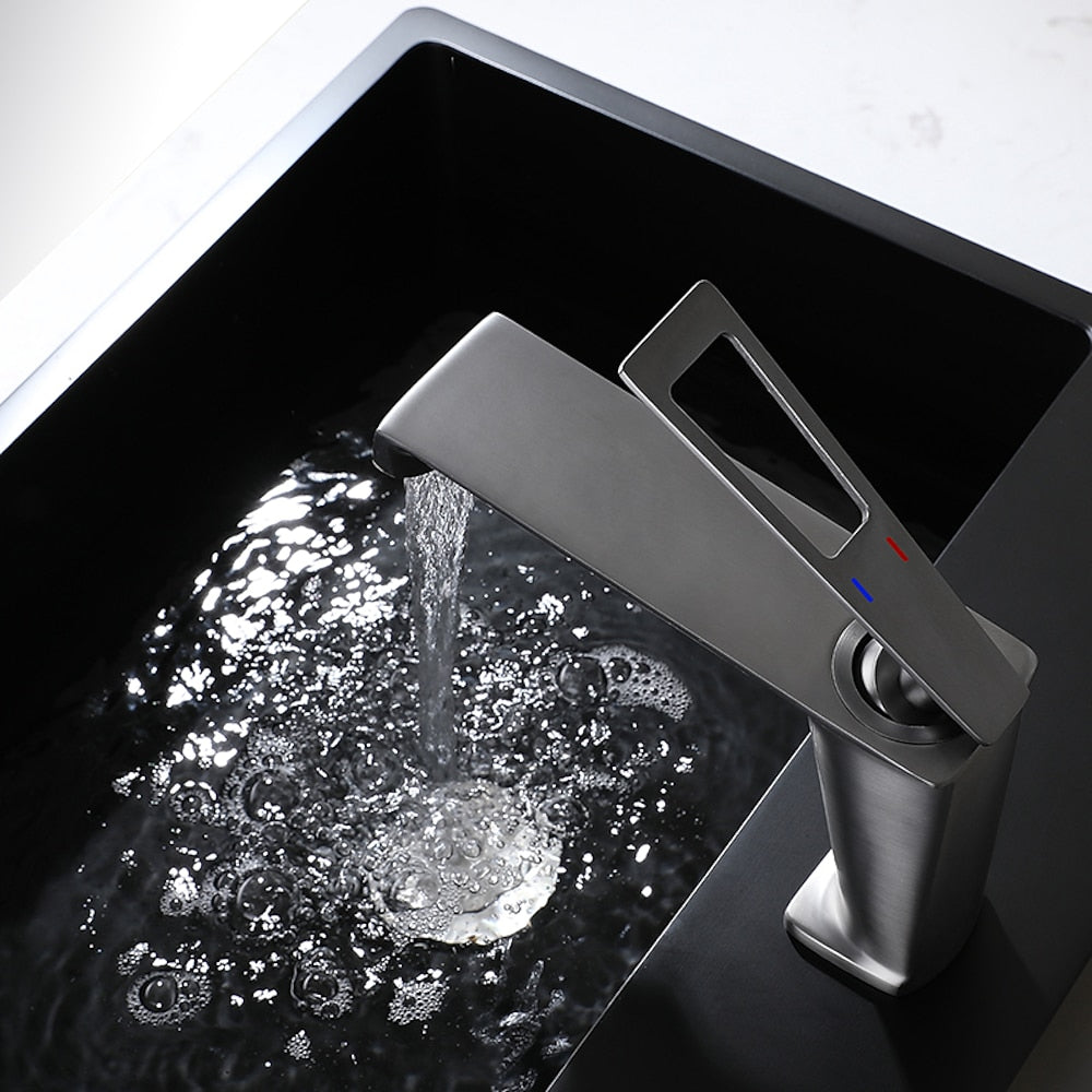 Modern Geometric Spout Single-Hole Bathroom Faucet, Single-Handle Brass Vanity Faucet, Brushed Gold / Chrome / Gunmetal / Matte Black