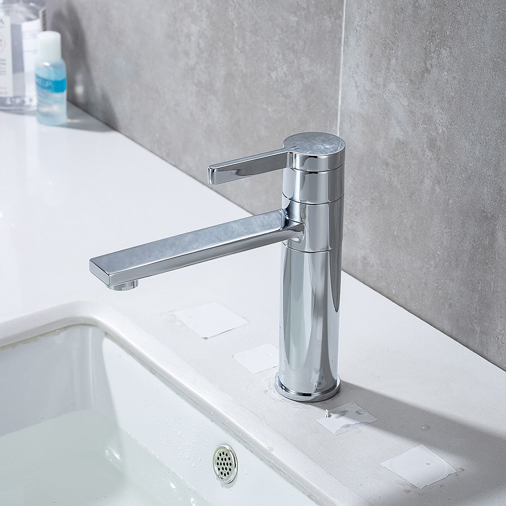 360-Degree Swivel Modern Bathroom Faucet, Single-Handle Vanity Faucet, Brushed Gold / Gunmetal / Matte Black / Chrome