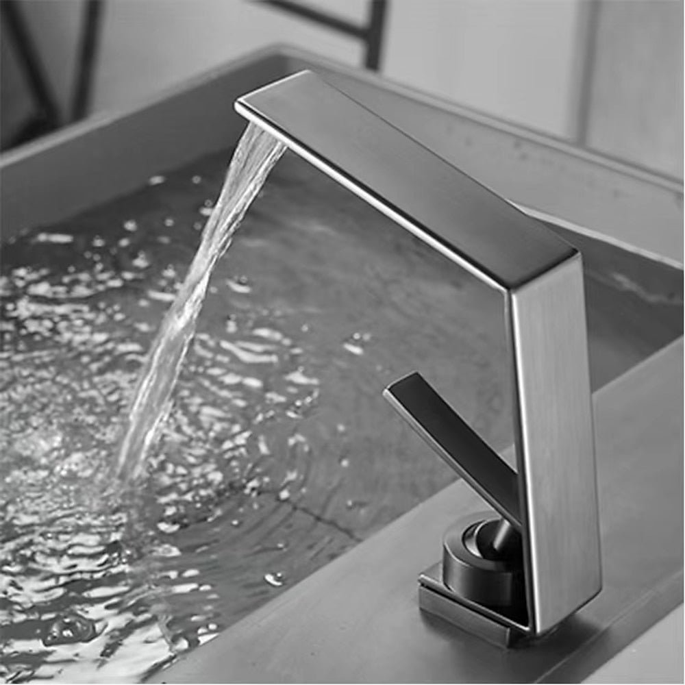 Waterfall Modern Single-Hole Bathroom Faucet, Single-Handle Brass Faucet