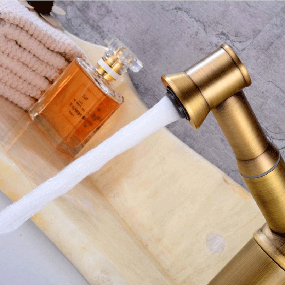 Pull-Out Spray Single-Hole Faucet, Single-Handle Brass Vintage Bathroom Faucet, Matte Black / Oil-Rubbed Bronze / Antique Brass / Brushed Nickel