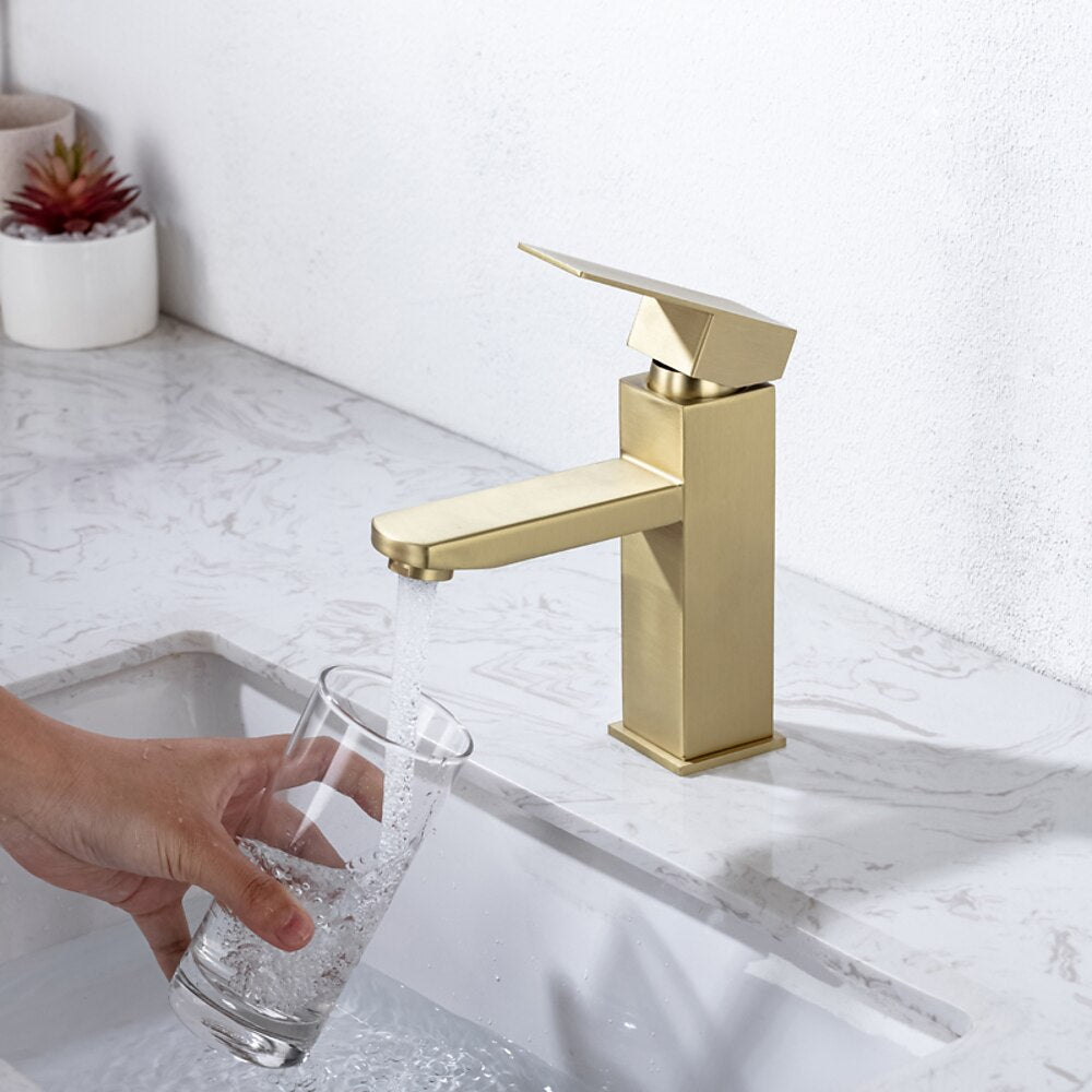 Lagomel single-hole bathroom faucet, set in a Traditional/Classic bathroom