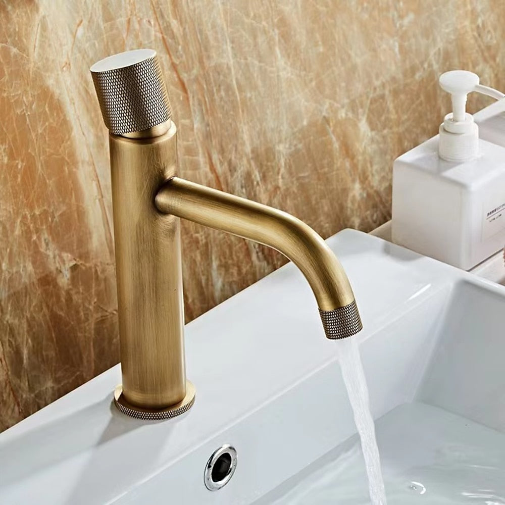 Antique Brass Single-Hole Bathroom Faucet, Knurled Single Knob Basin Faucet with Water Inlet Hoses