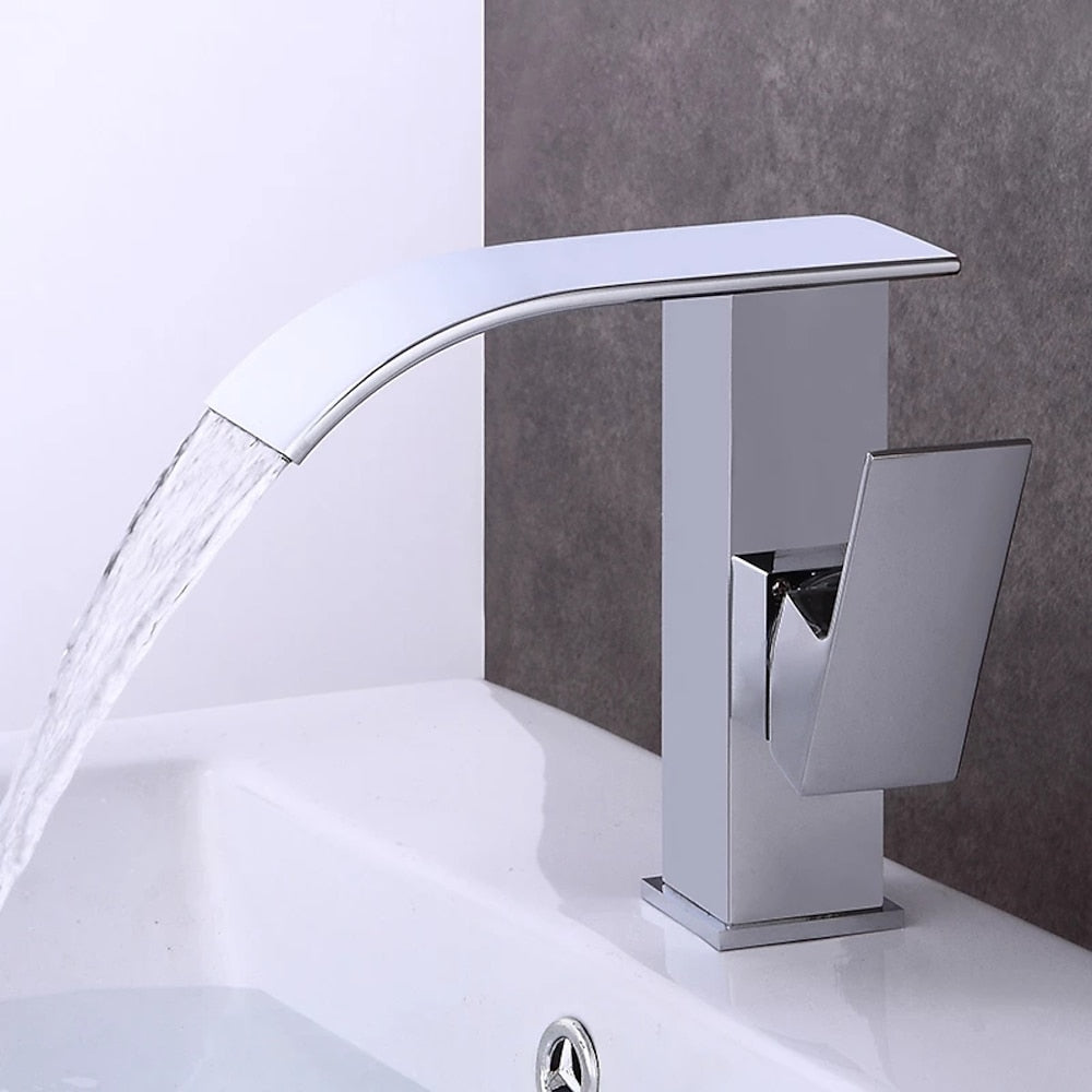 Chrome Single-Hole Bathroom Faucet, Single-Handle Waterfall Spout Faucet