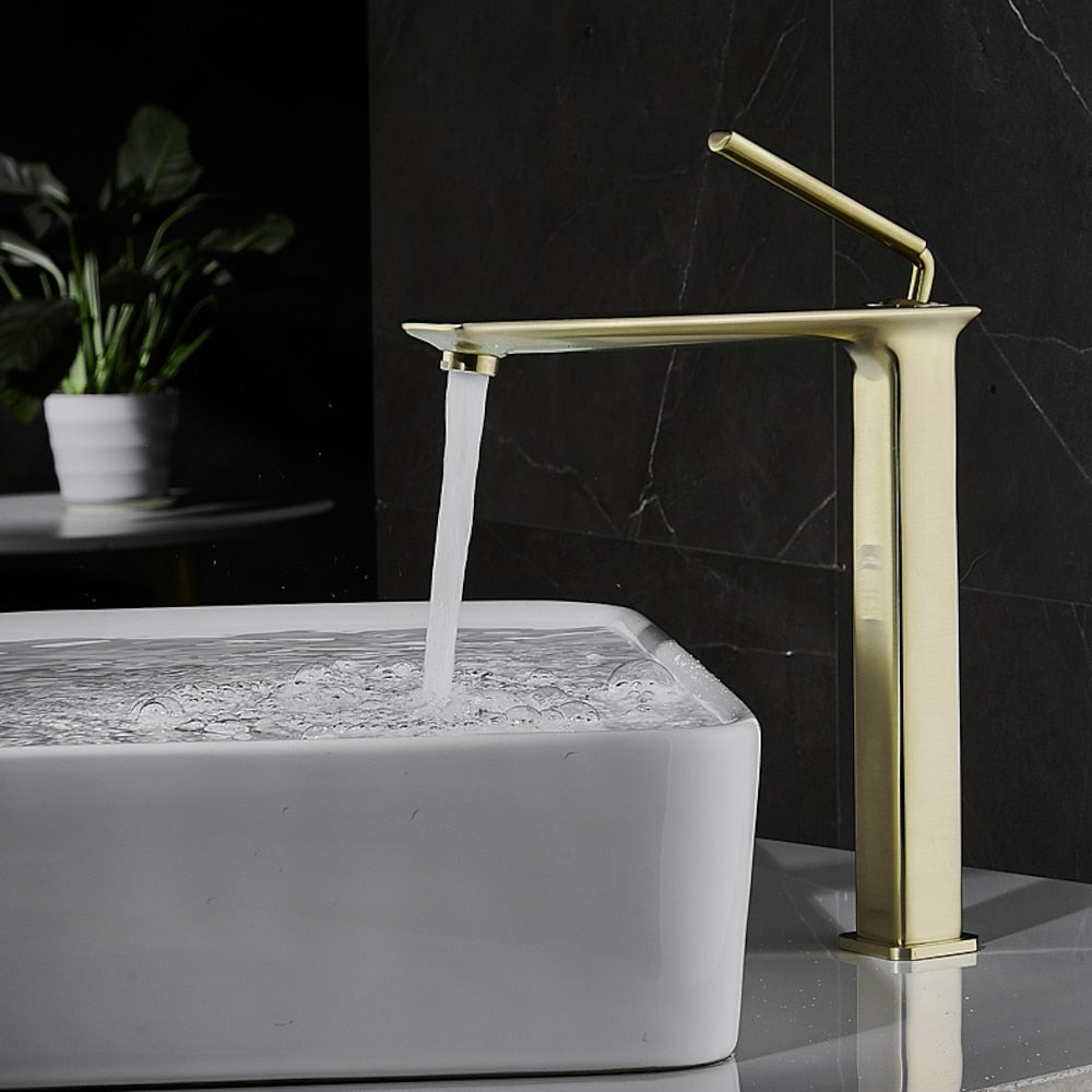 Modern Single-Hole Bathroom Faucet, Single-Handle Brass Vessel Sink Faucet