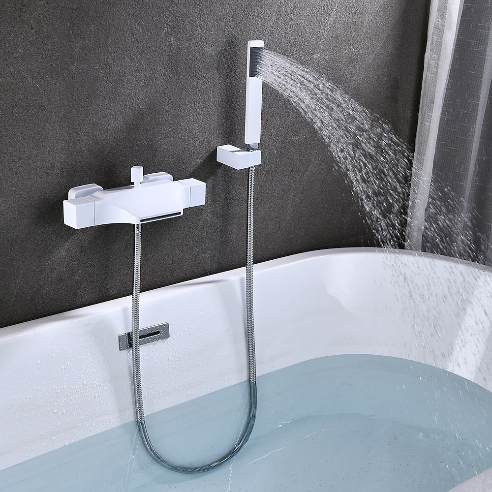 Modern Single-Hole Kitchen Faucet, Dual-Handle Pull-Down Sprayer Faucet with Swivel Spout