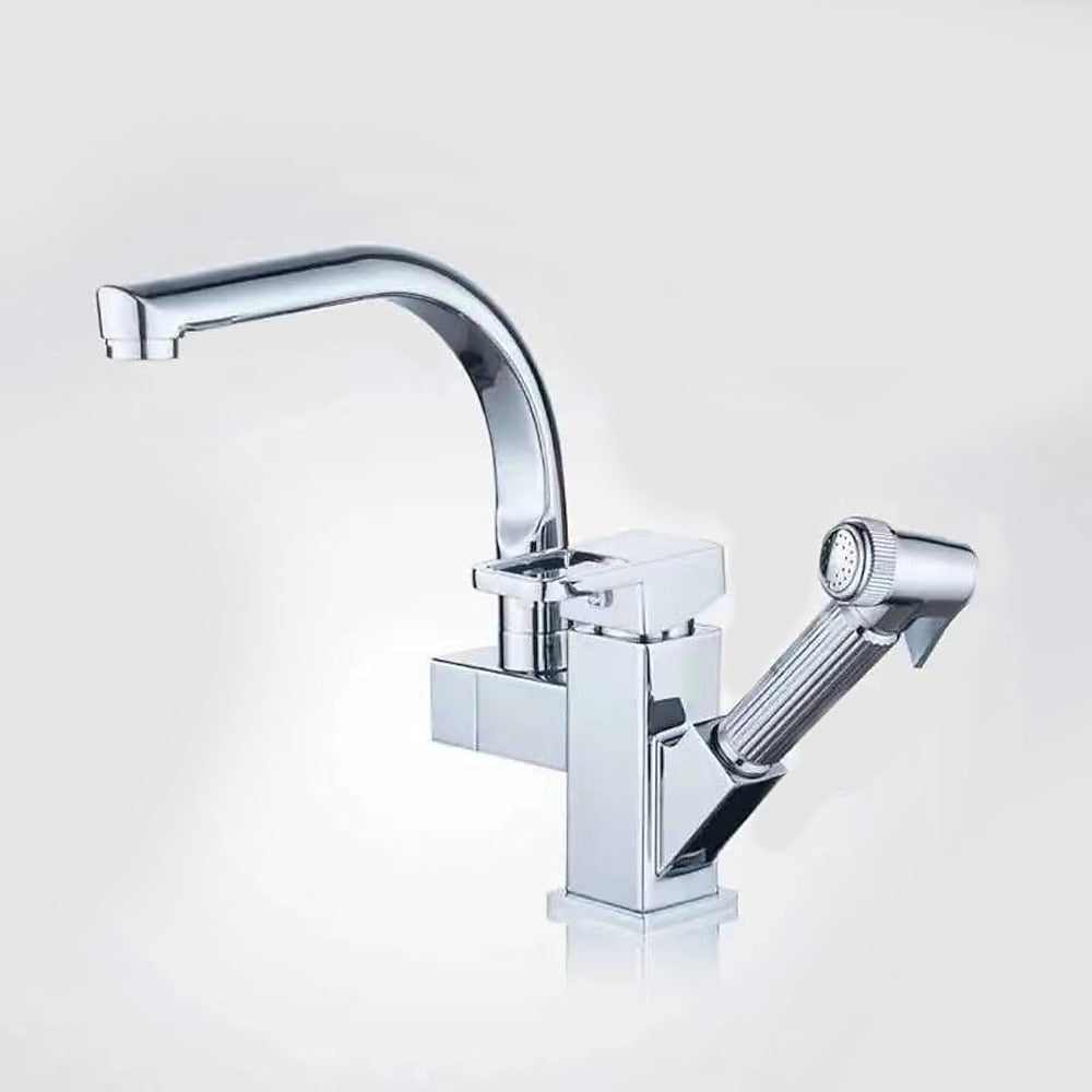 Modern Single-Handle Kitchen Faucet, Swivel Spout Faucet with Pull-Out Sprayer, Matte Black / Chrome