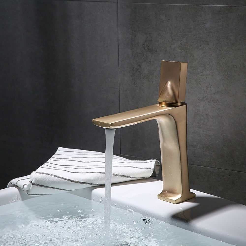Brushed Gold Modern Bathroom Sink Faucet, Single-Hole Single-Handle Brass Faucet
