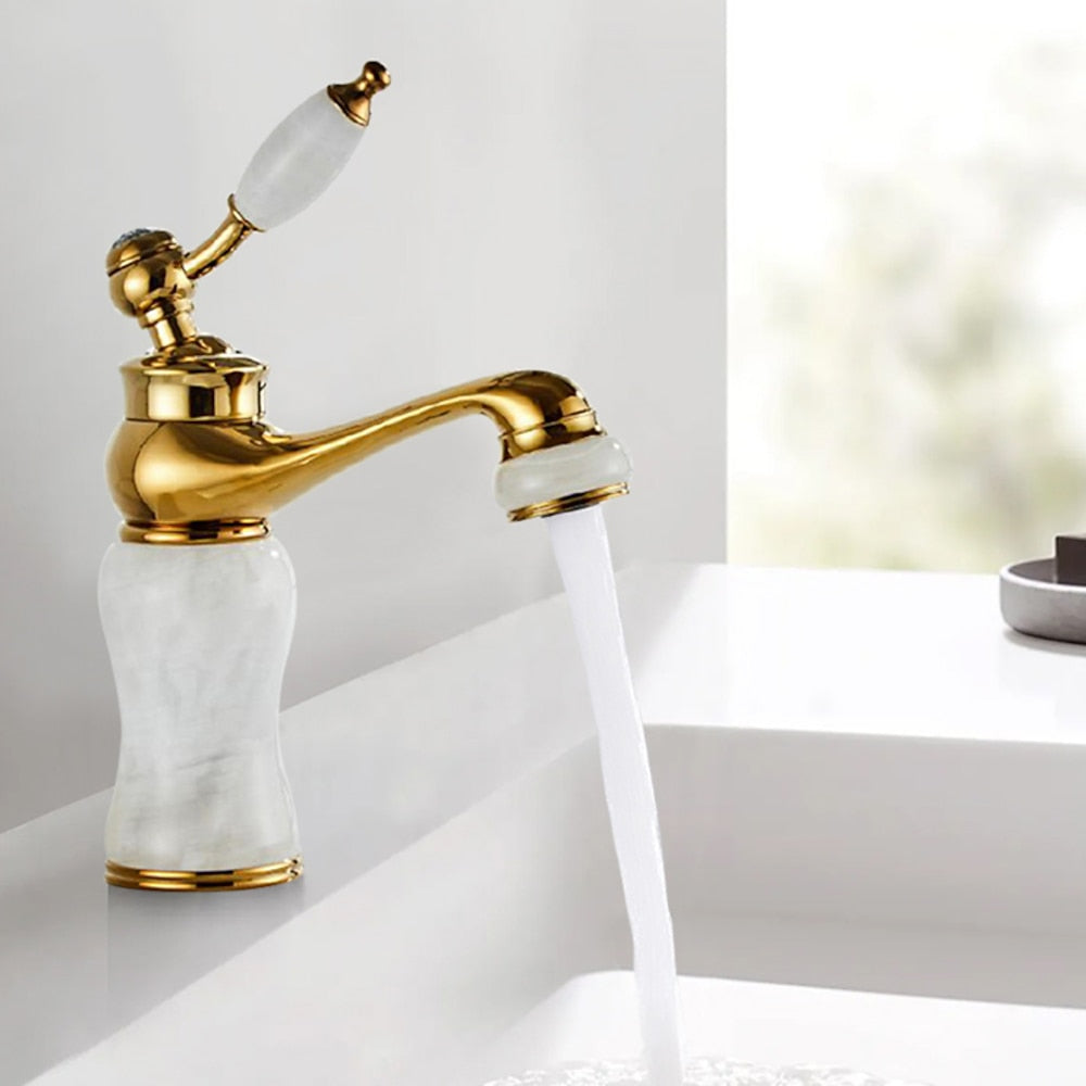 Traditional Single-Hole Bathroom Faucet, Single-Handle Brass Basin Faucet