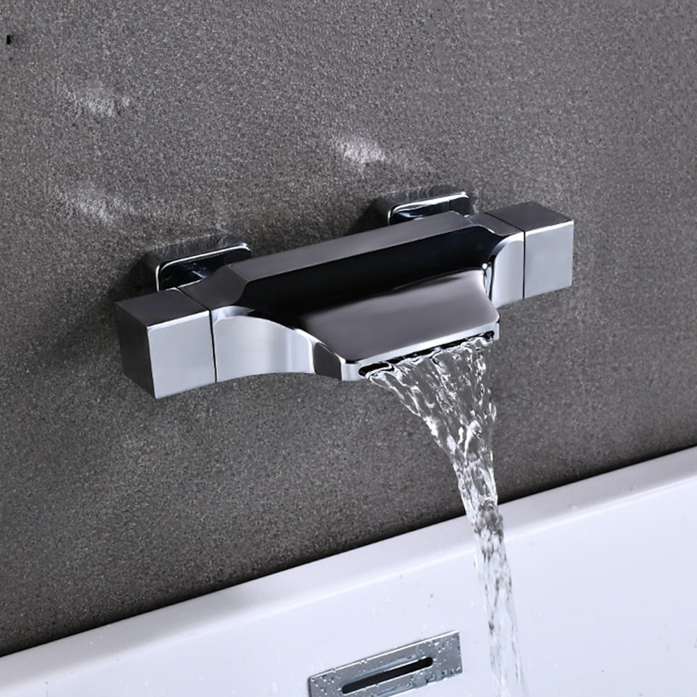 Modern Single-Hole Kitchen Faucet, Dual-Handle Pull-Down Sprayer Faucet with Swivel Spout