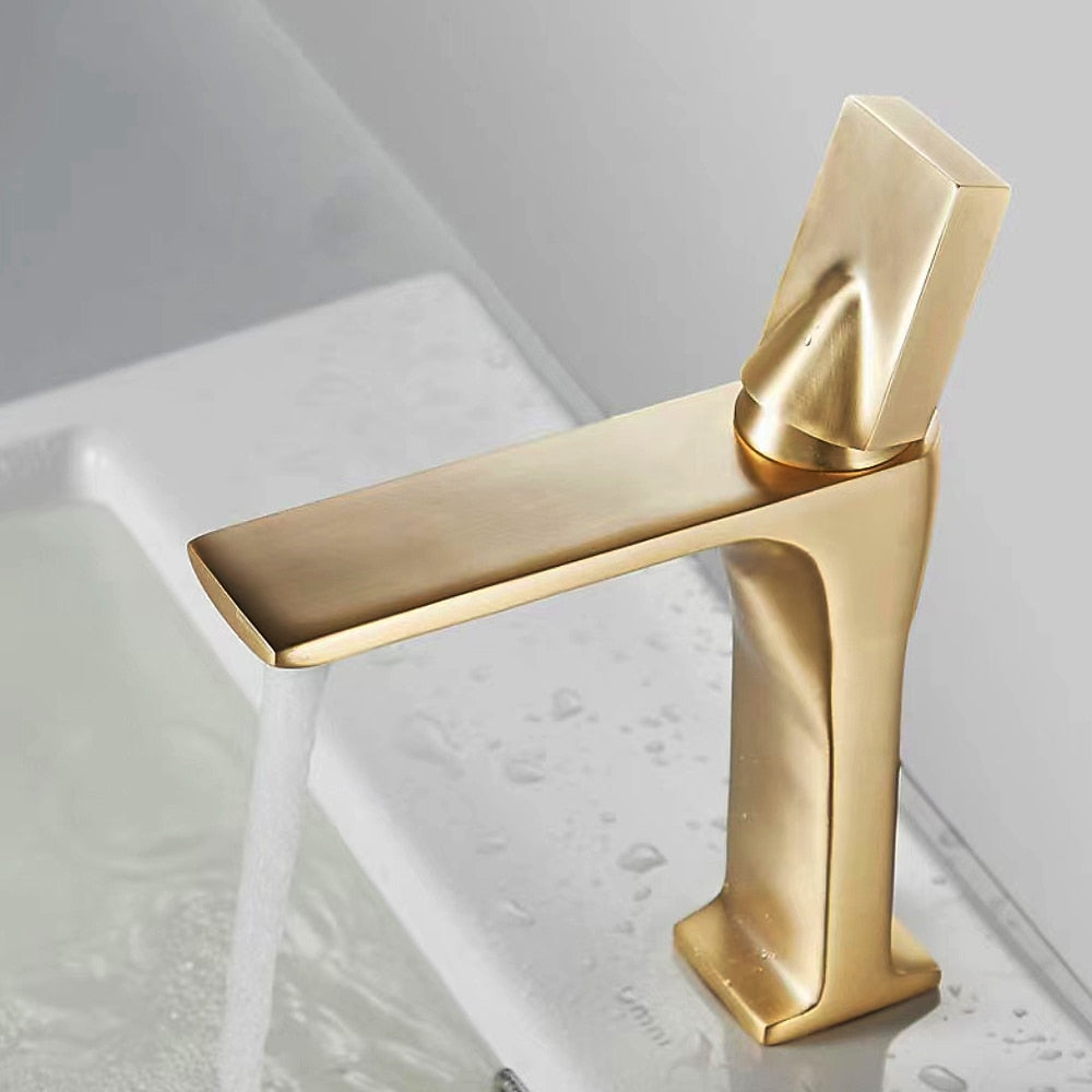 Brushed Gold Modern Bathroom Sink Faucet, Single-Hole Single-Handle Brass Faucet