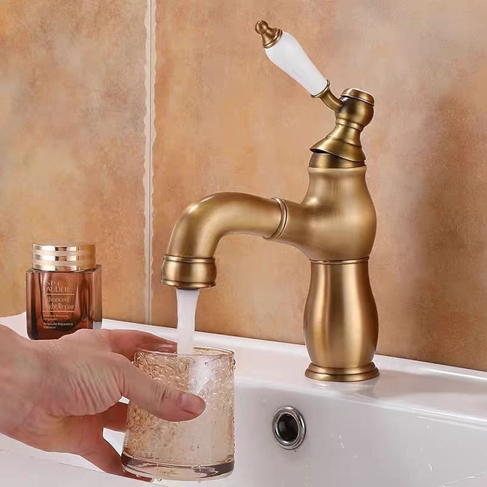 Pull-Out Single-Hole Bathroom Faucet, Single-Handle Brass Faucet, Antique Brass / Chrome / Polished Gold