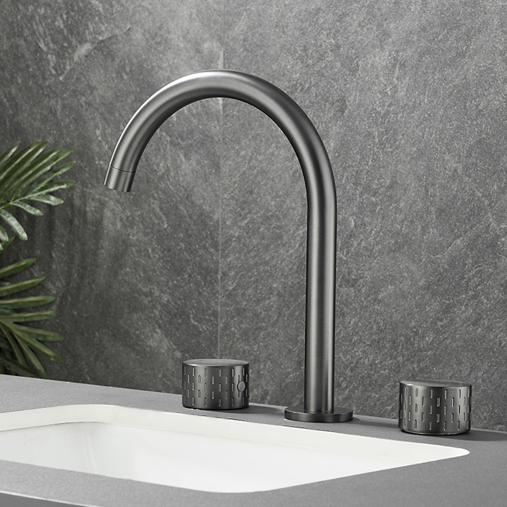 Swivel Spout 3-Hole Widespread Bathroom Sink Faucet, Dual-Handle Brass Faucet, Brushed Gold / Gunmetal / Matte Black / Chrome